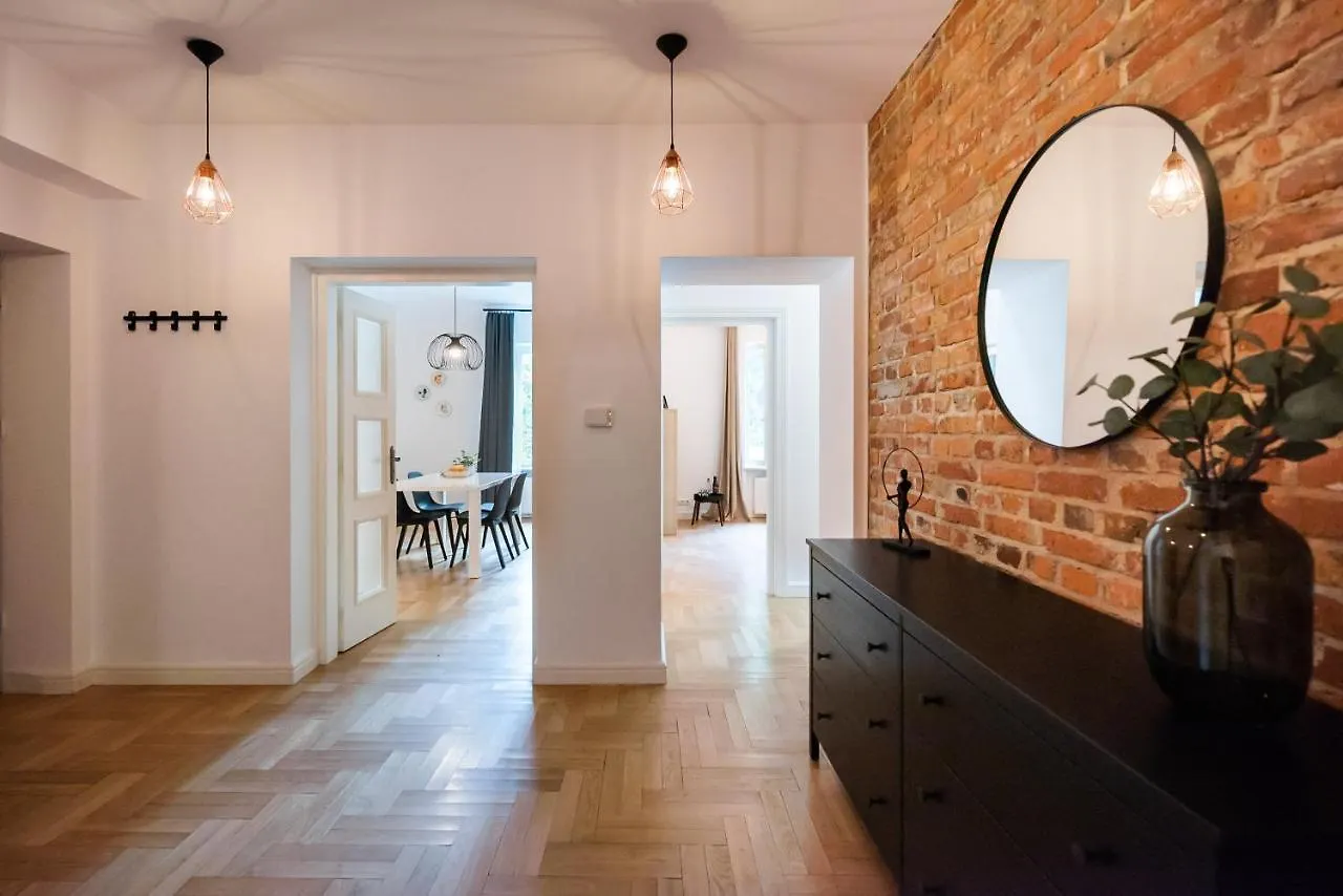Park Morskie Oko Apartment Warsaw