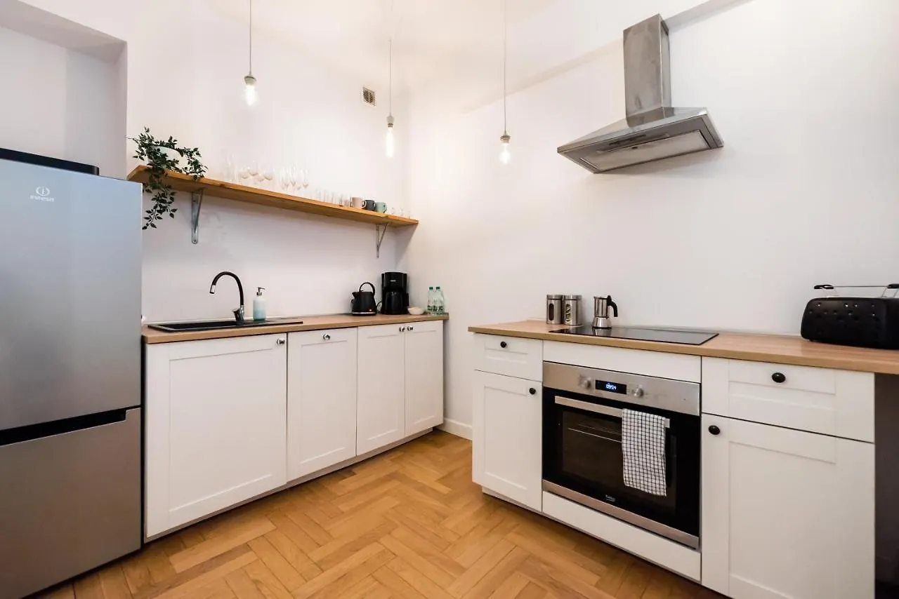 Park Morskie Oko Apartment Warsaw